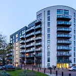 Bright And Stylish Kennington Gem