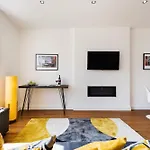 Bright&Modern Earls Court Gem