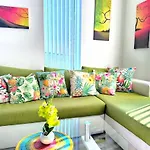 Spacious 2 Bed Flat Next To Elizabeth Line
