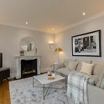 Astonishing Flats Near Mayfair & Piccadilly Circus