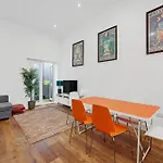 New 1 Bedroom Flat Short Term Rental & Flexible Renting Hackney With Free Wifi