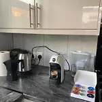 Gresham Home - Close To Excel, Contractors, Relocators, Paid Parking