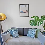 Cosy Flat In Central Ldn Payment To The Host