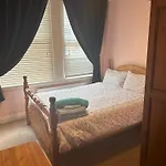 287 Green Lanes