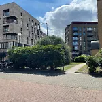Surrey Docks Se16 Near Canada Water N Easy Access Canary Wharf