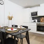 Trafalgar Sq 1 Bedr, 3 Beds Sleeps 6