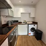 New Build 2 Bedroom With 2 Bath In London
