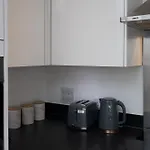 Contemporary 2-Bedroom Apartment