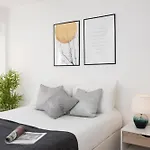Contemporary 2-Bedroom Apartment