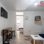 Arch-View Apartment 1 By Icon Living Properties Short Lets & Serviced Accommodation Wembley