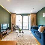 Trendy Kings Cross Flat
