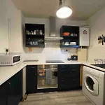 Brixton And Oval Apartment
