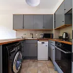 The Wapping Villa