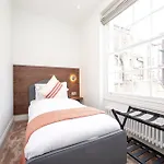 3 Bedroom Flat With Terrace In Central London