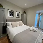 Luxury London English Charm