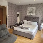 3 Bedroom Apartment In Central London Sleep 10 Hy2