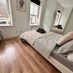 2 Modern Double Rooms In The Heart Of Brick Lane