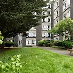 Ifor Evans Hall, Camden