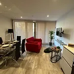 Luxury 2 Bedrooms - 2 Bathrooms - F5