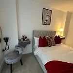 Luxury 2 Bedrooms - 2 Bathrooms - F5