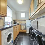 Charming 2 Bedroom Flat In Paddington
