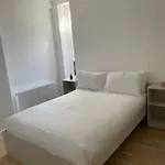 Battersea Central Flat For 4 15 Mins To London Eye/Power Station Bs4
