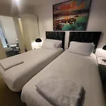 Garland Central City Apartment London 2
