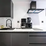 Quaint And Spacious Piccadilly Sleep 6 Vrd