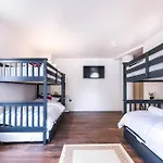 Quaint And Spacious Piccadilly Sleep 6 Vrd