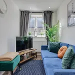Modern 1 Bed Apartment - Nine Elms, Battersea