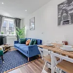 Modern 1 Bed Apartment - Nine Elms, Battersea