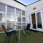 Apartment With Balcony - On High Street - Sleeps 6
