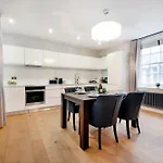 Aircon 2 Bedr, 3 Beds, 2 Bath Covent Garden, Subway