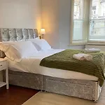 Great Value London Apartment With Garden In Tufnell Park Near Emirates Stadium And 10 Mins To Kings Cross
