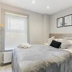 Wembley Luxury 3 Bedroom