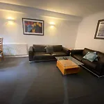 Mayfair Spacious Apartment