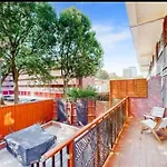 Modern 4 Bedroom In Kings Cross With Garden