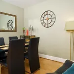 St George Thames Apartment