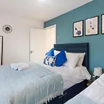 Diamond Suite Camden Town 3 Bedroom Sleeps 11