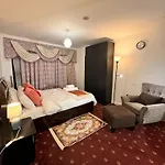 Luxury Rooms In Canary Wharf