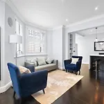 Sg, Prime South Kensington Luxury Suite