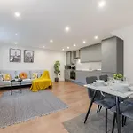 The Perfect Stay London, Home With 2 Bedrooms 1 Bath - Battersea, Vauxhall And Nine Elms