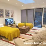 1 Bedroom Flat In Putney