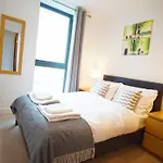 Deluxe Spacious 2Br Flat Near Excel London And O2 Arena