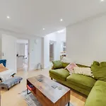 London City Large Two Bedroom Apartment