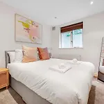 Urban Chic Retreat In Chelsea