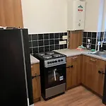 Flat In White City - Westfield