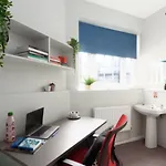 Private Room In Rental Unit