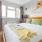 2Br Balcony, Battersea, 5Min Clapham Junction St