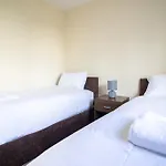 Newly Launched Two Bedroom House By Den Accommodation Short Lets & Serviced Accommodation With Garden